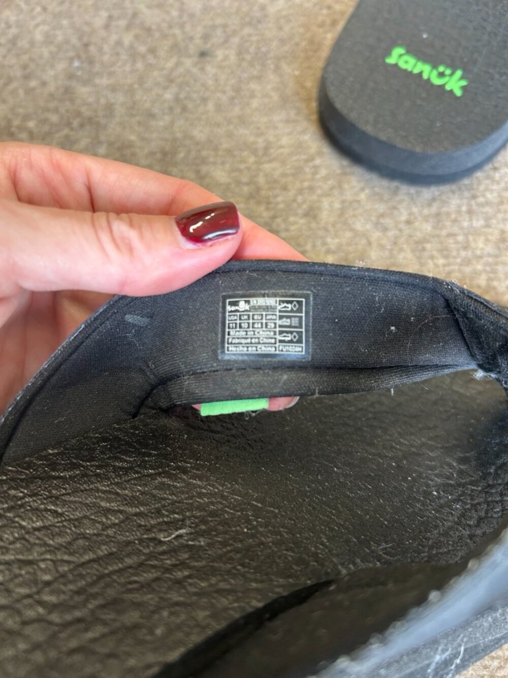 Sanuk Men’s 11 Black Flip Flops Sandals Excellent Condition - Picture 5 of 5